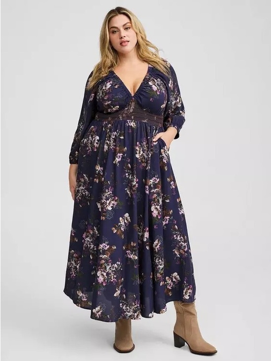 torrid Dresses & Skirts - torrid 3/4 Sleeve Raglan V-Neck Navy Floral Maxi Dress w/Pockets Size 4 (26)